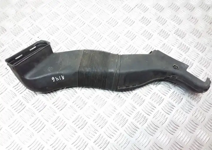 Volkswagen PASSAT B5 (1997 - 2000) 8D0129617E Детали воздухозаборника — фото 2