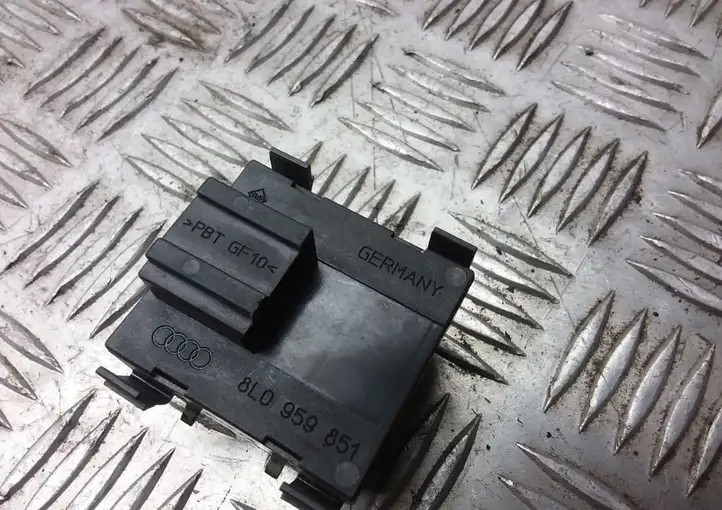 Audi A3/S3 8L (2000 - 2003) 8L0959851 Кнопка стеклоподъемников — фото 3