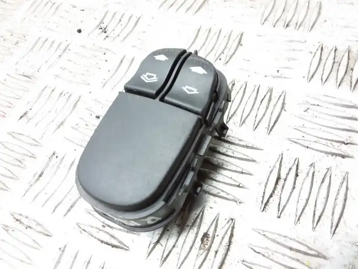 Ford Focus (1998 - 2004) YS4T14529AB Блок кнопок стеклоподъемников — фото 1