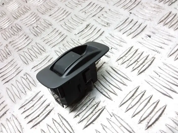 Toyota Corolla Verso AR10 (2004 - 2009) 848100F010 Блок кнопок стеклоподъемников — фото 1