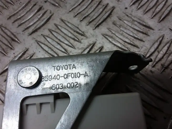 Toyota Corolla Verso AR10 (2004 - 2009) 859400F010A Прочие блоки управления — фото 3