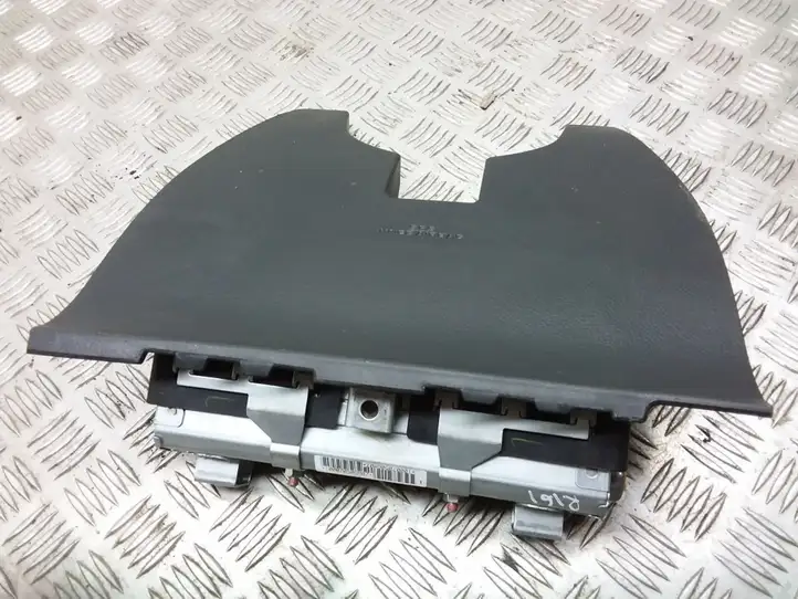 Toyota Corolla Verso AR10 (2004 - 2009) 739970F010 Коленная подушка безопасности — фото 4