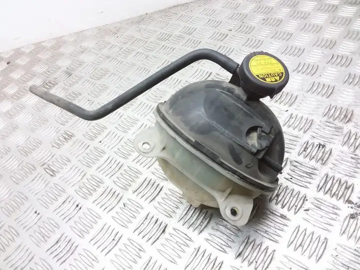 Toyota Corolla E120 E130 (2000 - 2004) 164800G020D Расширительный бачок — фото 1