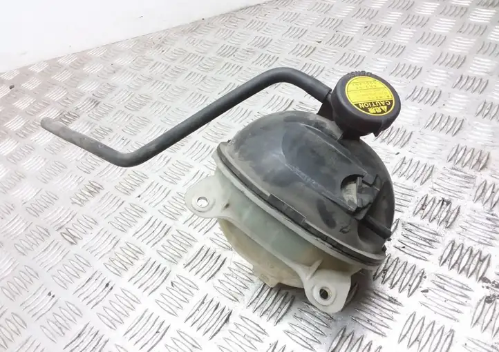 Toyota Corolla E120 E130 (2000 - 2004) 164800G020D Расширительный бачок — фото 7