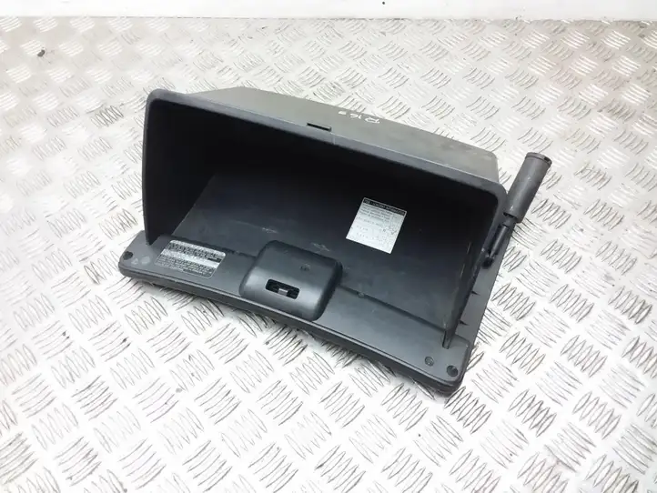 Toyota Corolla E120 E130 (2000 - 2004) Бардачок в сборе — фото 3