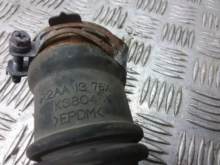 Mazda 6 (2009 - 2012) R2QQ1376X Трубка подачи воздуха — фото 3