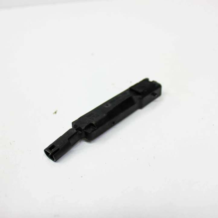 8W0927753 Audi A4 S4 B9 Interjero komforto antena