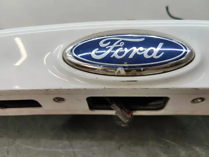 Ford Kuga I (2008 - 2012) Открывающееся стекло крышки багажника — фото 8