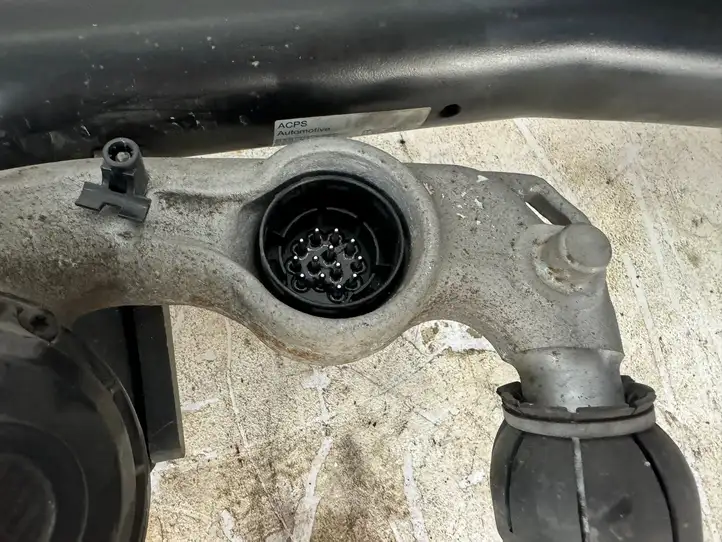 Volvo XC60 (2017 - ) 31439393 Комплект буксировочного крюка — фото 3