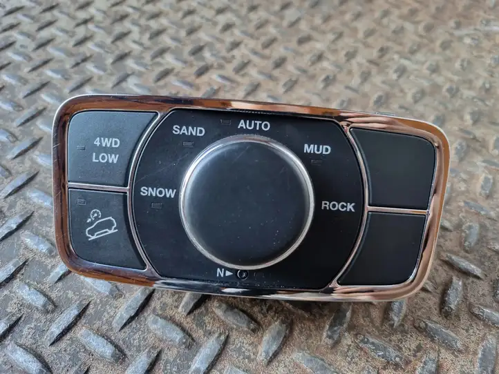 Jeep Grand Cherokee (2010 - 2021) 68258737AA Включатель регулировки высоты / жесткости ходовой части — фото 1