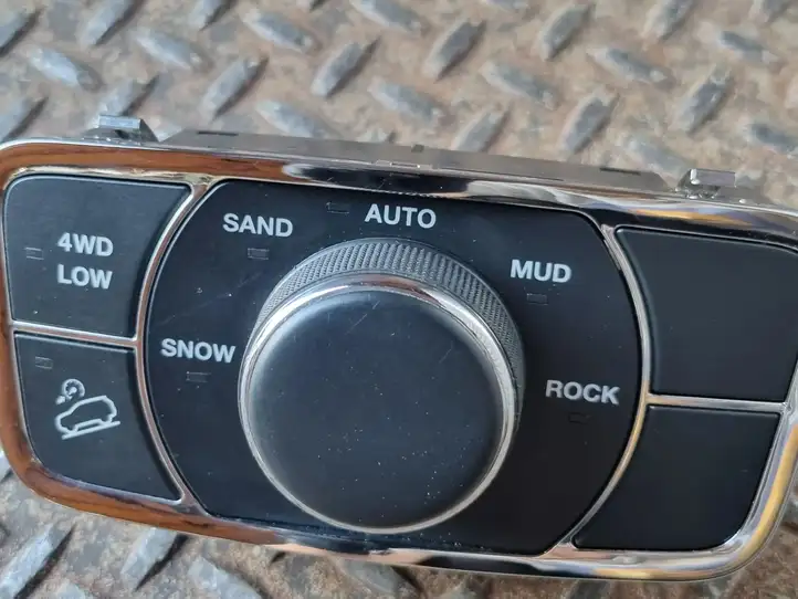 Jeep Grand Cherokee (2010 - 2021) 68258737AA Включатель регулировки высоты / жесткости ходовой части — фото 4