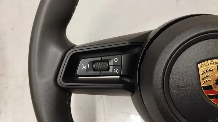 Porsche Taycan 9J1 (2019 - ) 9j1419091da Руль — фото 2