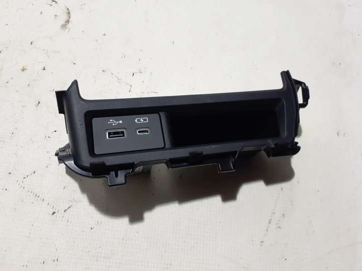 86190-78020 Lexus NX USB jungtis