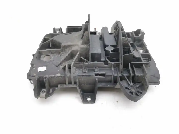 Jeep Cherokee (2013 - 2017) 68186053AB Площадка аккумулятора — фото 2