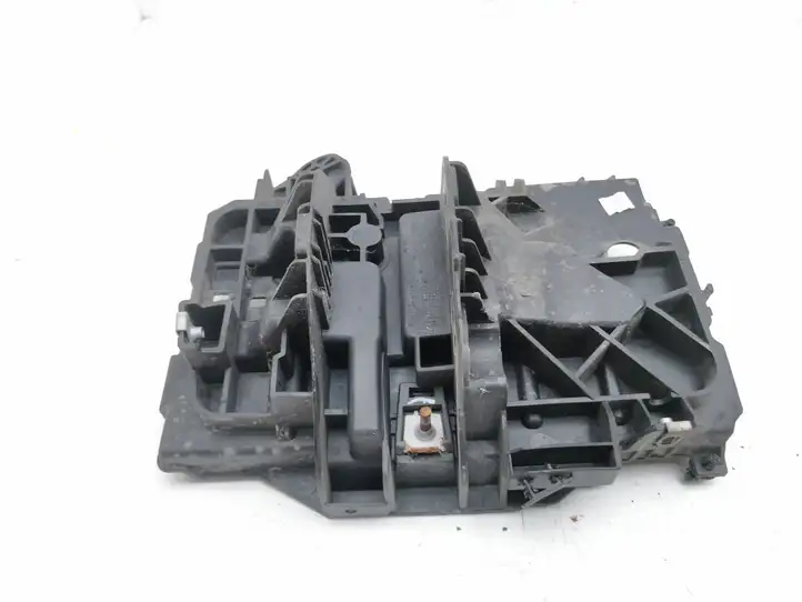 Jeep Cherokee (2013 - 2017) 68186053AB Площадка аккумулятора — фото 3