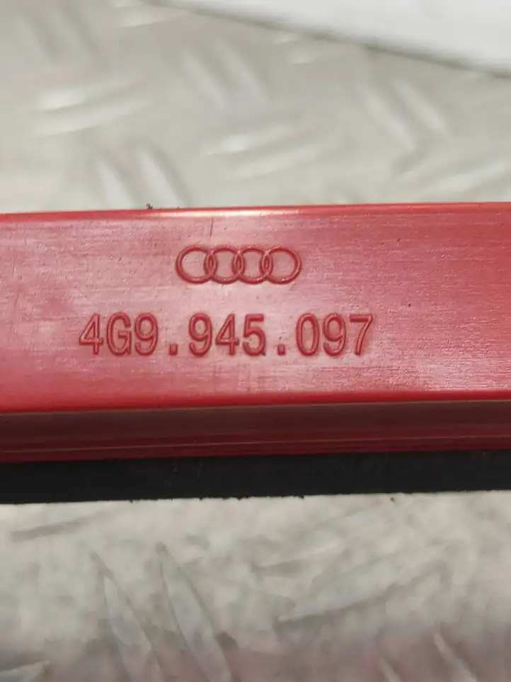 Audi A6 Allroad C7 (2012 - 2014) 4G9945097 Дополнительный стоп фонарь — фото 5