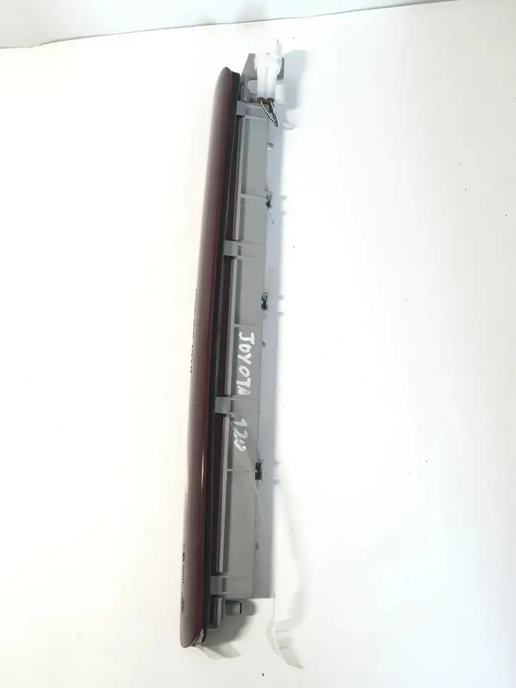 Toyota Land Cruiser (J120) (2002 - 2009) E13020893 Дополнительный стоп фонарь — фото 2