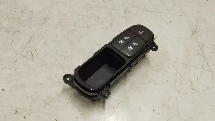 Kia Niro (2016 - ) 4c72001400 Кнопка обогрева рулевого колеса — фото 1