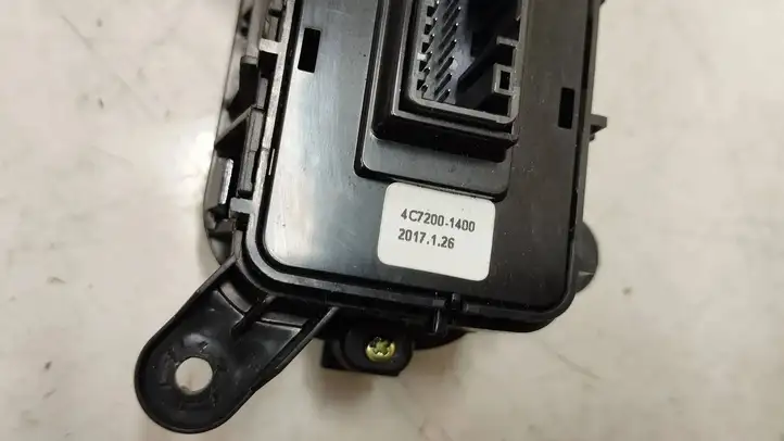 Kia Niro (2016 - ) 4c72001400 Кнопка обогрева рулевого колеса — фото 2