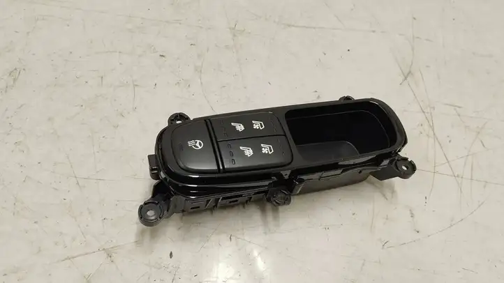 Kia Niro (2016 - ) 4c72001400 Кнопка обогрева рулевого колеса — фото 3