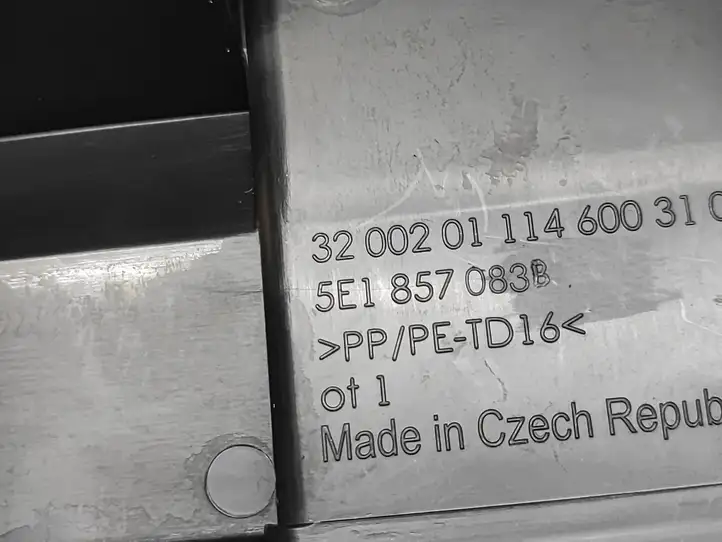 Skoda Octavia Mk3 (5E) (2013 - 2019) 5E1857083B Рамка бардачка — фото 5