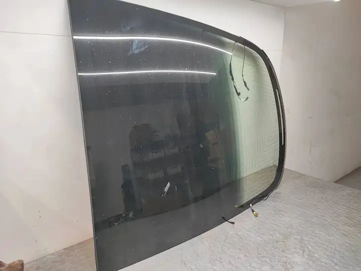 Tesla Model 3 (2017 - 2023) 147292599C Открывающееся стекло крышки багажника — фото 3