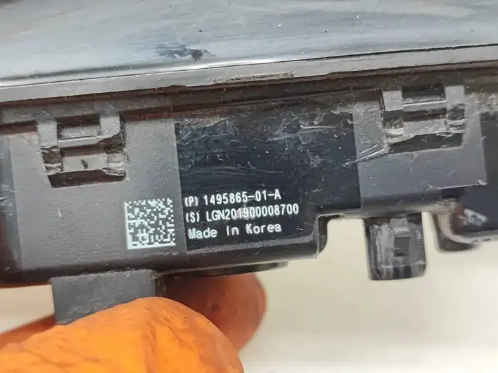 Tesla Model 3 (2017 - 2023) 149586501A Боковая камера в крыле — фото 8