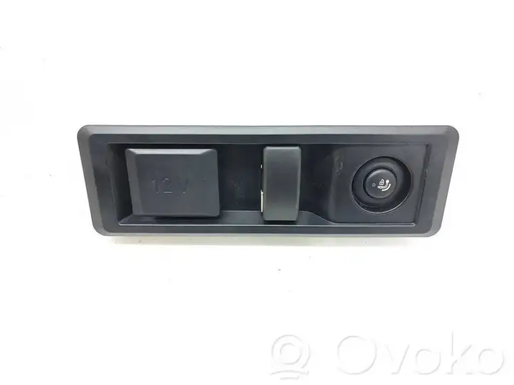 BMW i4 (2021 - ) 5A48082 Комплект буксировочного крюка — фото 3