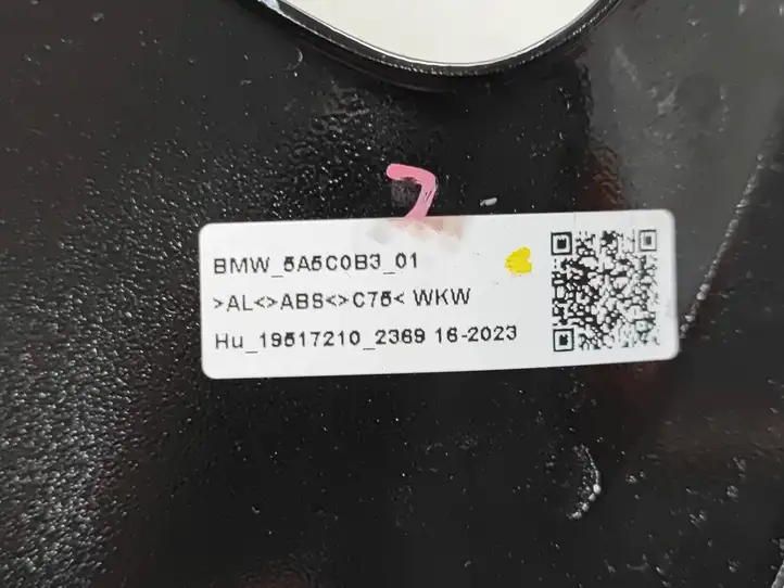 BMW i4 (2021 - ) 5A5C0B3 Облицовка заднего бокового стекла — фото 5