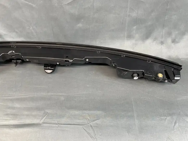 Porsche Panamera (971) (2020 - ) 976945208AB Задний фонарь в крышке багажника — фото 3