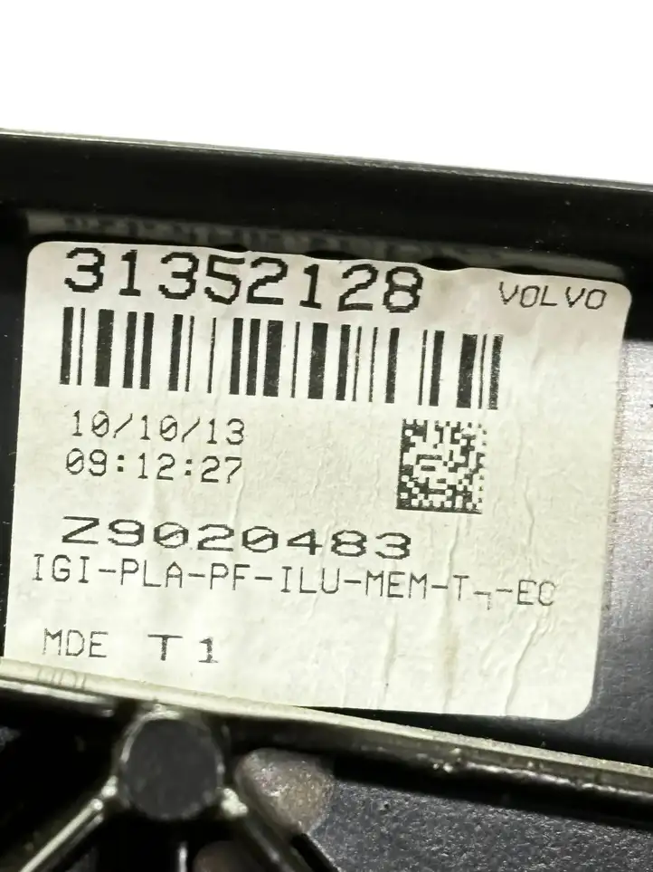 Volvo XC60 (2013 - 2017) 31352128 Элементы бокового зеркала — фото 2