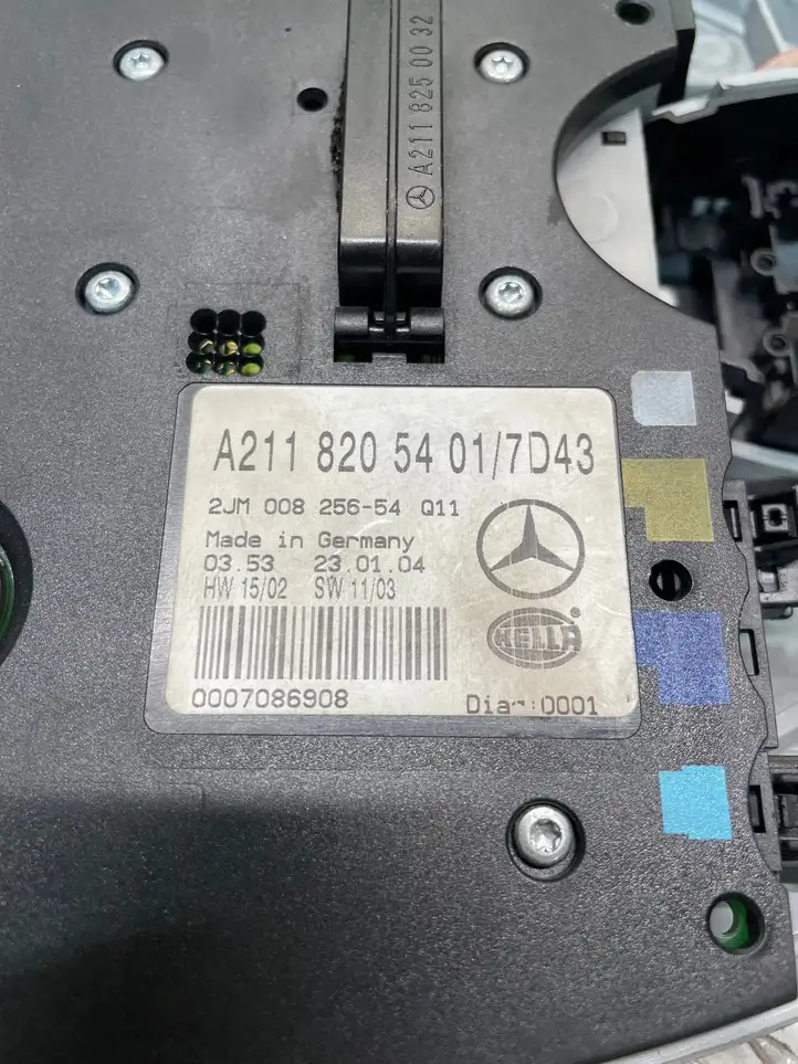 Mercedes-Benz E W211 (2002 - 2009) A2118205401 Передняя подсветка — фото 7