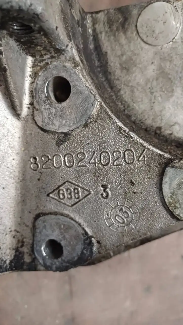 Nissan Primera (2001 - 2008) 8200240204 Кронштейн топливного насоса — фото 2