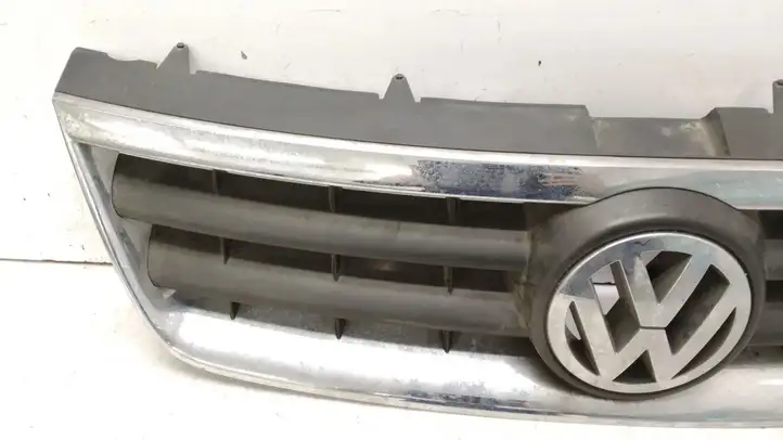 Volkswagen Touareg I (2002 - 2010) 7L6853601A Верхняя решетка радиатора — фото 11