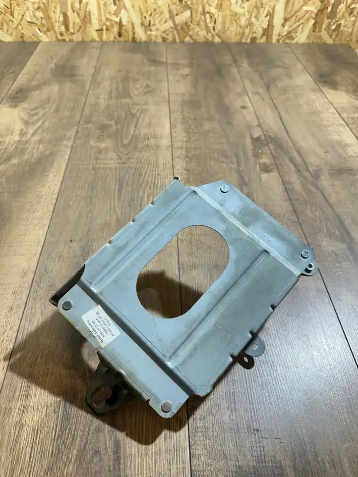 Mercedes-Benz C W204 (2007 - 2014) A2045452340 Кронштейн усилителя звука — фото 4