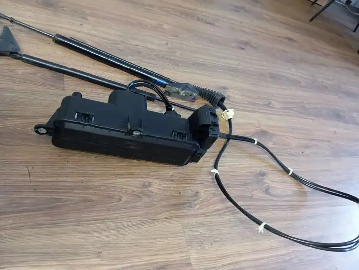 Cadillac SRX (2009 - 2012) 15908569 Гидравлика крышки багажника — фото 5
