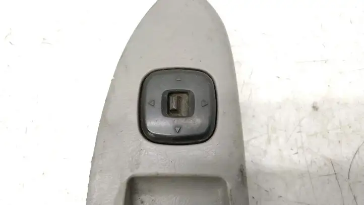 Mazda 323 F (2001 - 2003) BJ3D66350 Блок кнопок стеклоподъемников — фото 4