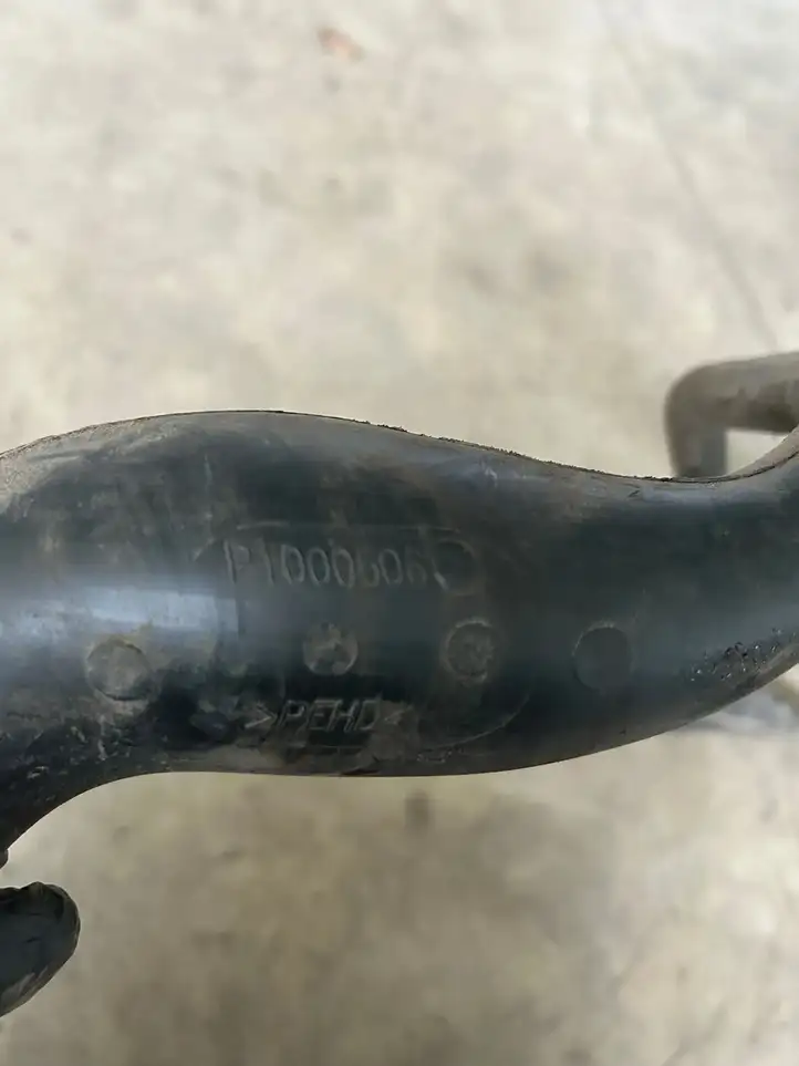 Peugeot Partner (2015 - 2018) P1000506 Заливная трубка AdBlue — фото 5