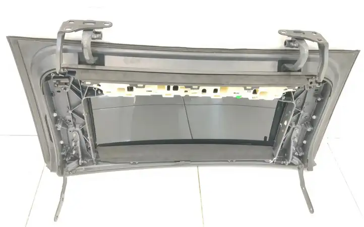 Tesla Model X (2015 - 2021) 102878200 Рамка дверного стекла задней двери — фото 6
