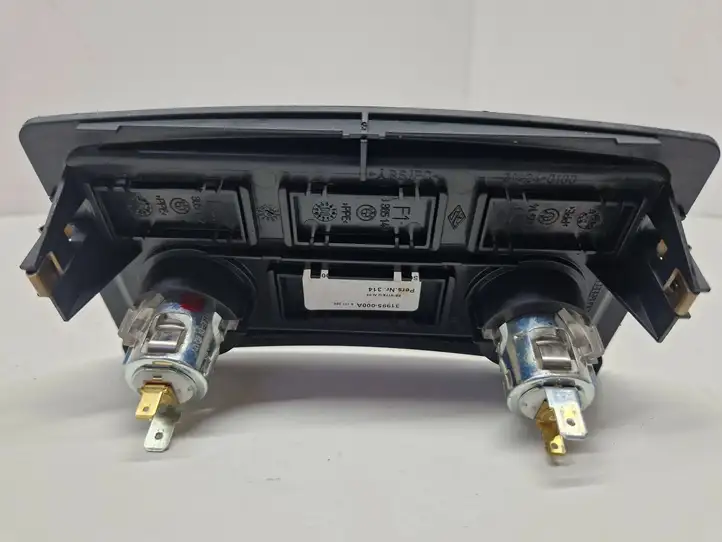 BMW 5 E60 E61 (2004 - 2010) 7034100 Накладка заднего прикуривателя — фото 5
