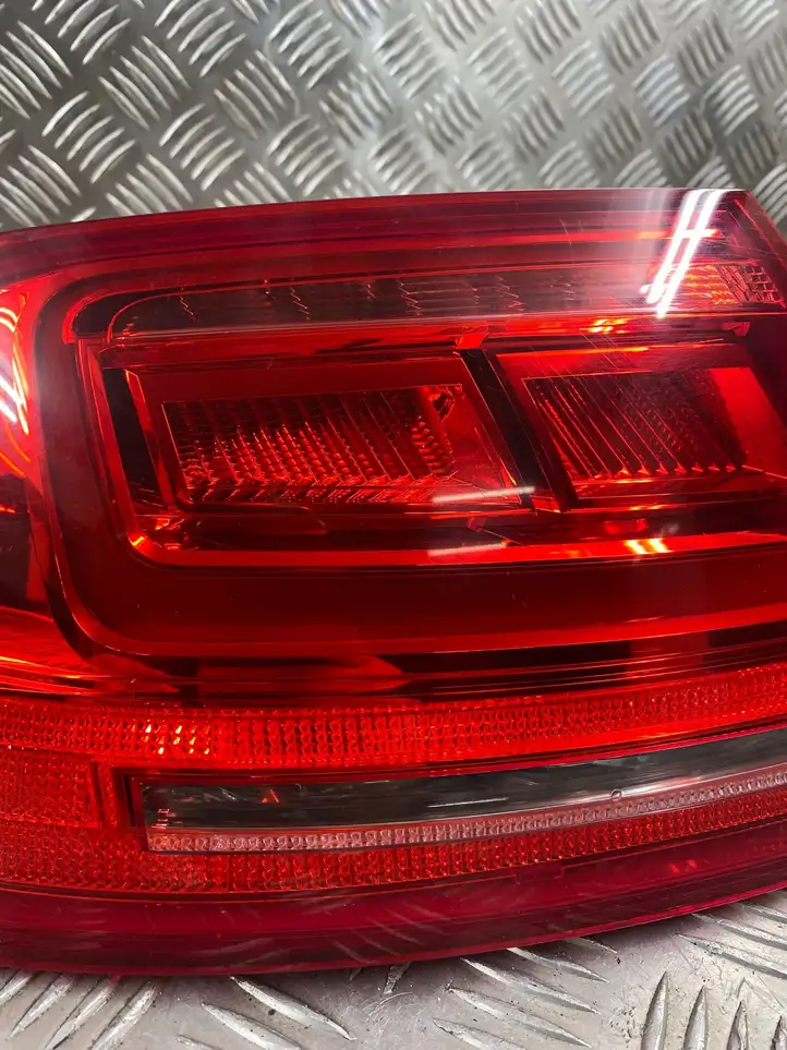Audi A8 S8 D4 4H (2010 - 2014) 4H0945095 Задний фонарь в кузове — фото 5
