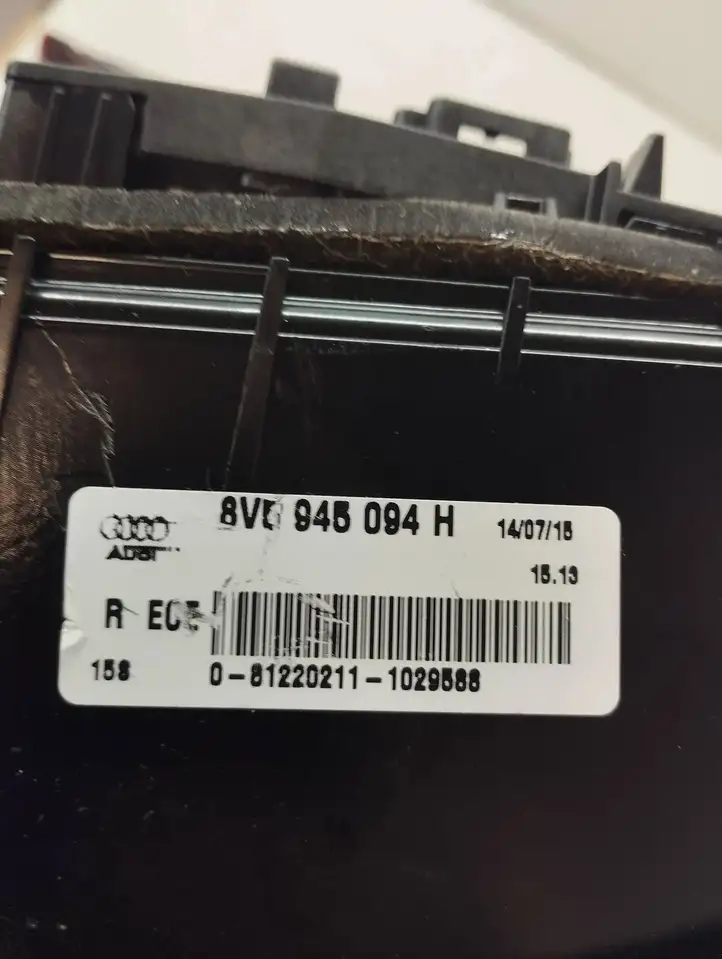 Audi A3/S3 8V (2012 - 2016) 8V5945095A Задний фонарь в кузове — фото 3