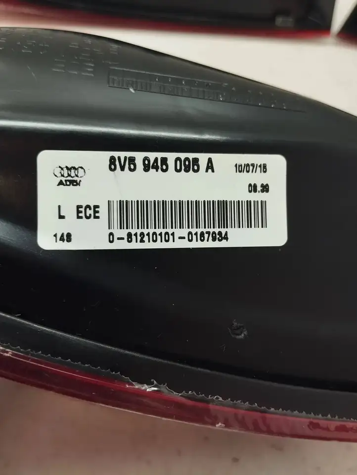 Audi A3/S3 8V (2012 - 2016) 8V5945095A Задний фонарь в кузове — фото 7