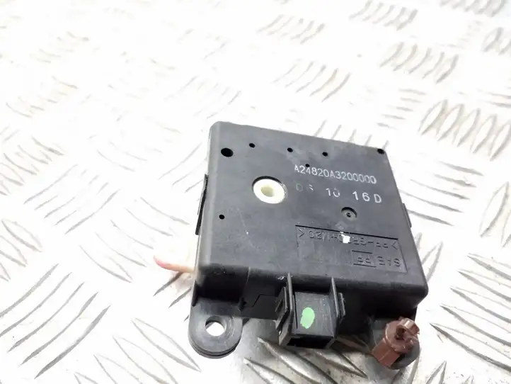 Nissan Qashqai (2006 - 2010) A24820A3200000 Двигатель задвижки потока воздуха — фото 1