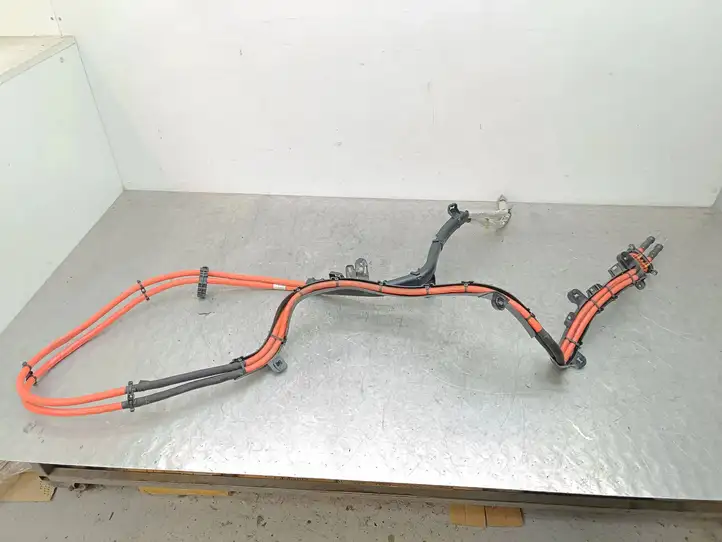 BMW Z4 G29 (2018 - ) 9107453 Плюсовой провод аккумулятора — фото 1