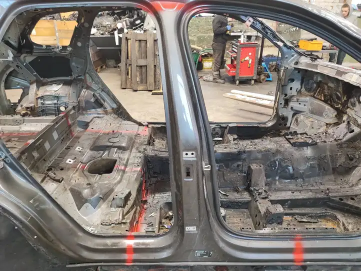 Volkswagen Touareg I (2002 - 2010) 760810120 Средняя стойка кузова (B) — фото 1