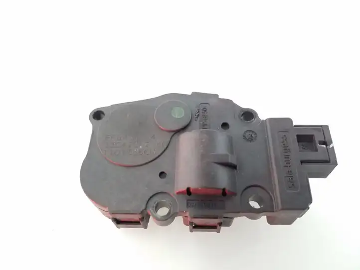 BMW 1 F20 F21 (2011 - 2019) EFB431 Двигатель задвижки потока воздуха — фото 2