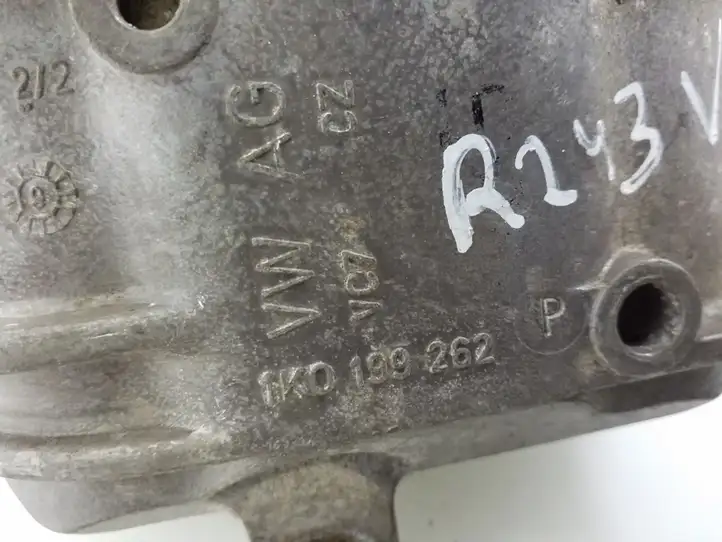 Volkswagen PASSAT B6 (2005 - 2010) 1K0199262P Опора двигателя — фото 4