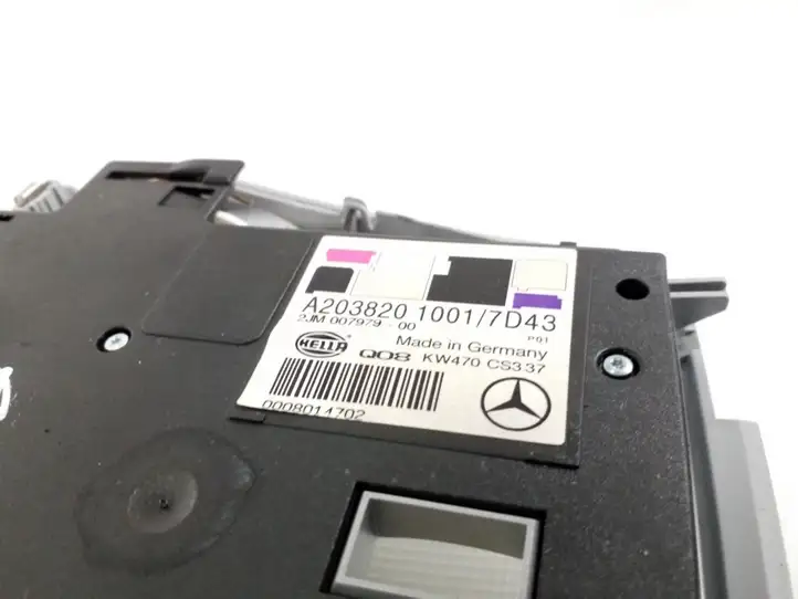 Mercedes-Benz C W203 (2000 - 2007) A2038201001 Передняя подсветка — фото 3