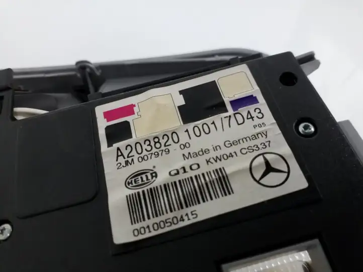 Mercedes-Benz C W203 (2000 - 2007) A2038201001 Передняя подсветка — фото 2